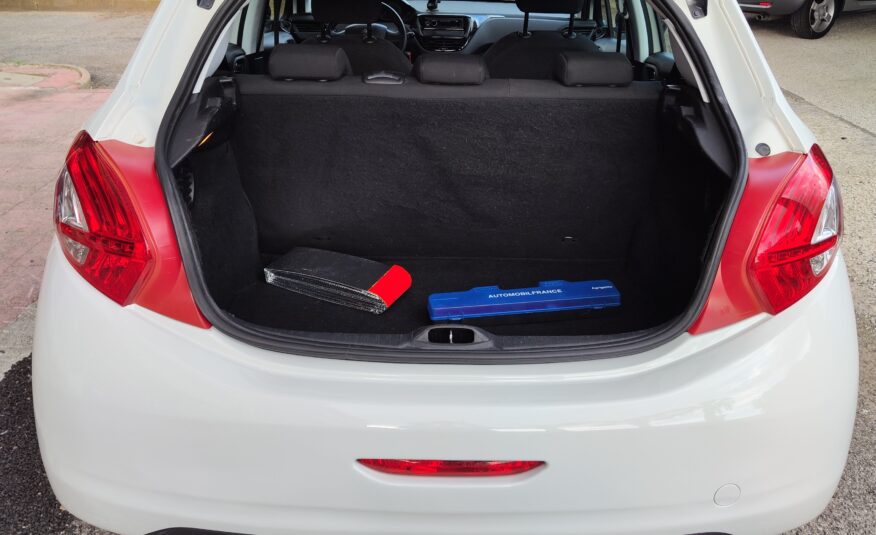 Peugeot 208 1.2 82 CV NEO 2013