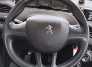 Peugeot 208 1.2 82 CV NEO 2013