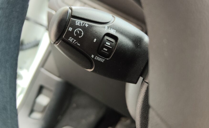 Peugeot 208 1.2 82 CV NEO 2013