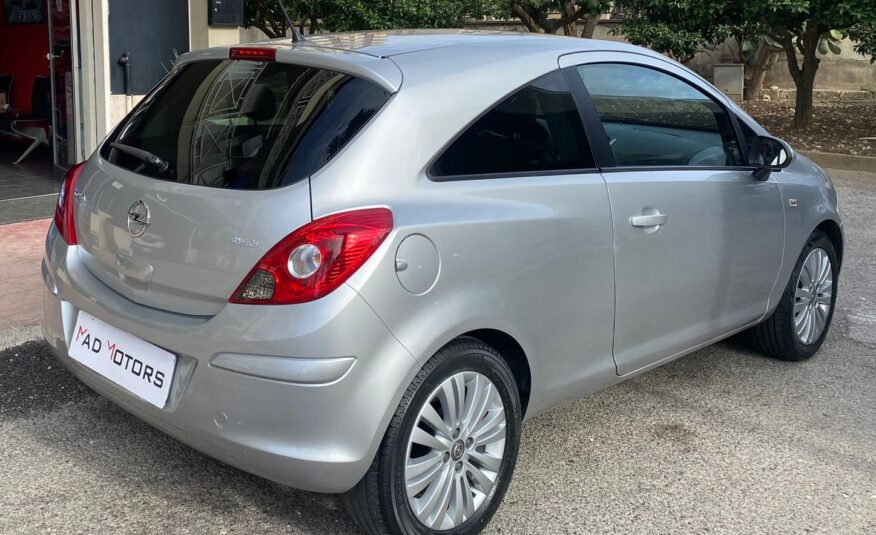 Opel Corsa 1.2 85CV 3 porte GPL ANNO 2011