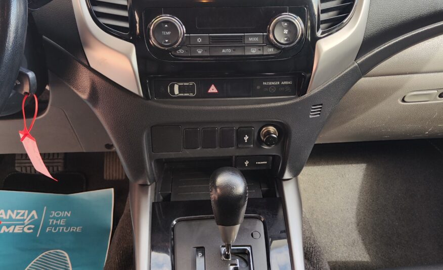 MITSUBISHI L200 2.4 181CV AUTOCARRO 2019
