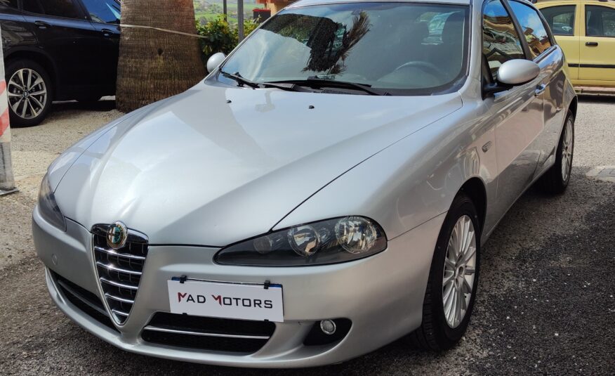 Alfa Romeo 147 1.9 JTD 120cv 5 porte Dist. 2008