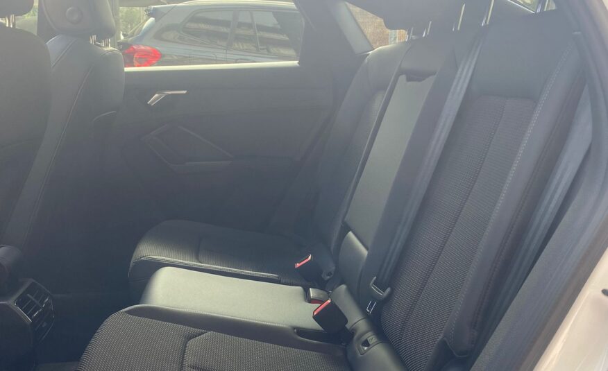 Audi Q3 35 TDI S line 2.0 150cv IVA KM 0 2024