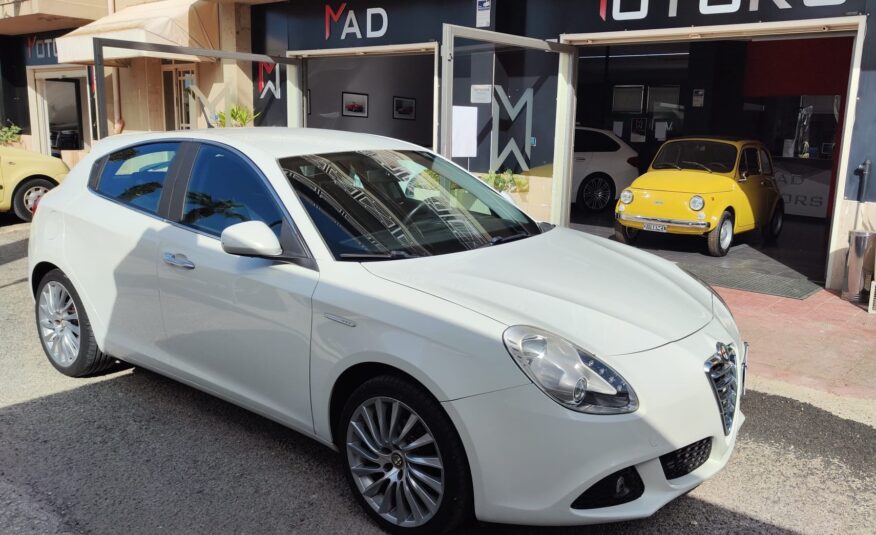 Alfa Romeo Giulietta 1.6 105 CV Distinctive 2010