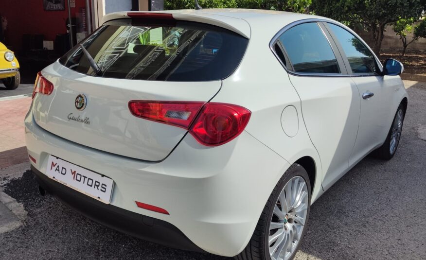 Alfa Romeo Giulietta 1.6 105 CV Distinctive 2010