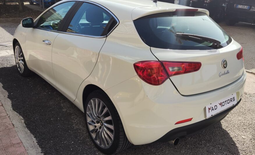 Alfa Romeo Giulietta 1.6 105 CV Distinctive 2010