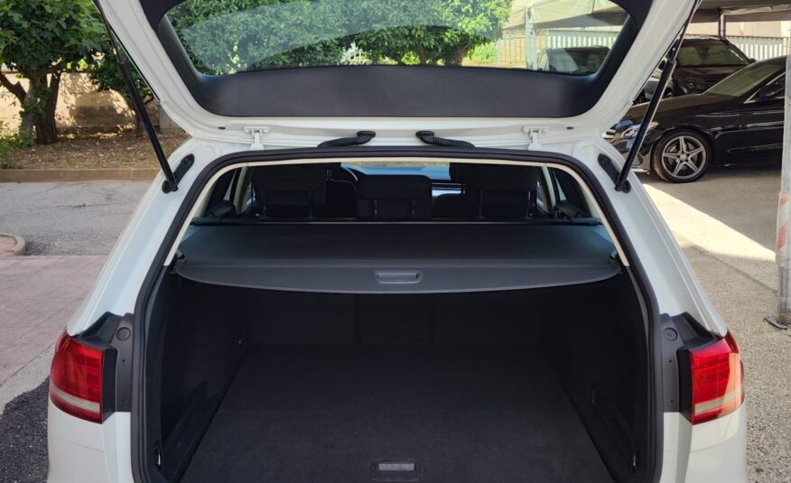 Volkswagen Passat 1.6 120 CV DSG Business 2018