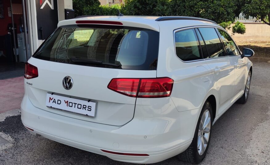Volkswagen Passat 1.6 120 CV DSG Business 2018