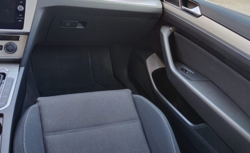 Volkswagen Passat 1.6 120 CV DSG Business 2018