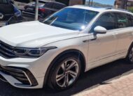 Vw Tiguan 2.0 TDI 150 CV SCR DSG R-Line 2021 solo km 60.000 TETTO