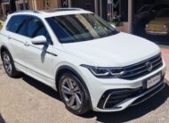 Vw Tiguan 2.0 TDI 150 CV SCR DSG R-Line 2021 solo km 60.000 TETTO