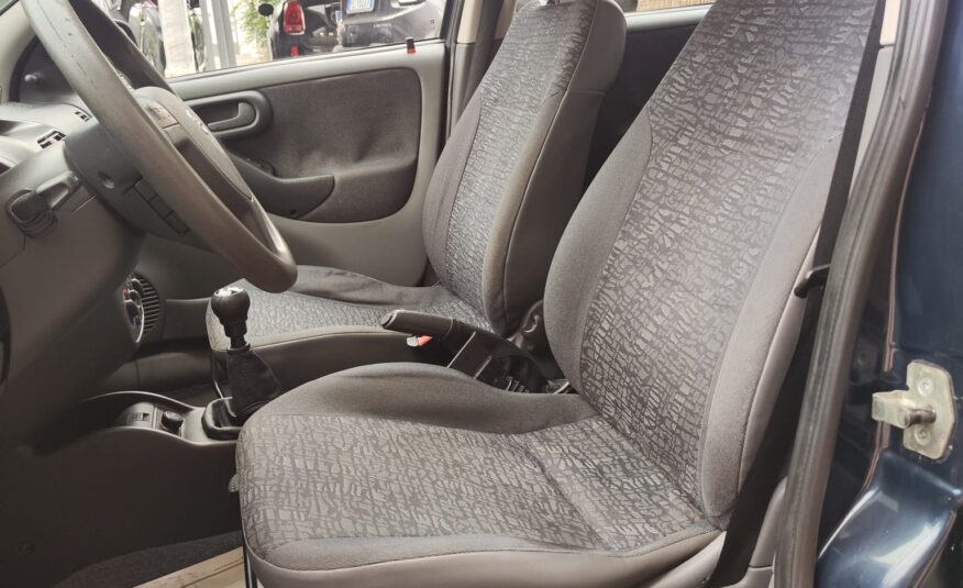 Opel Corsa 1.0i 12V 5 p Comfort NEO 2001