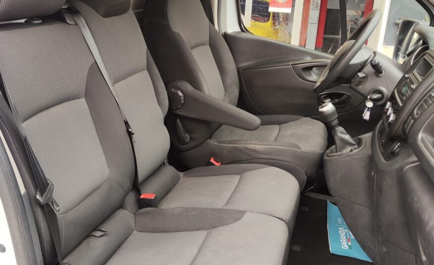 Nissan NV300 27 2.0 dCi 120CV PC-TN Van IVA 2022