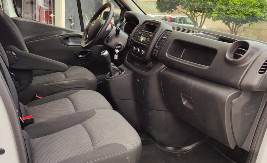 Nissan NV300 27 2.0 dCi 120CV PC-TN Van IVA 2022