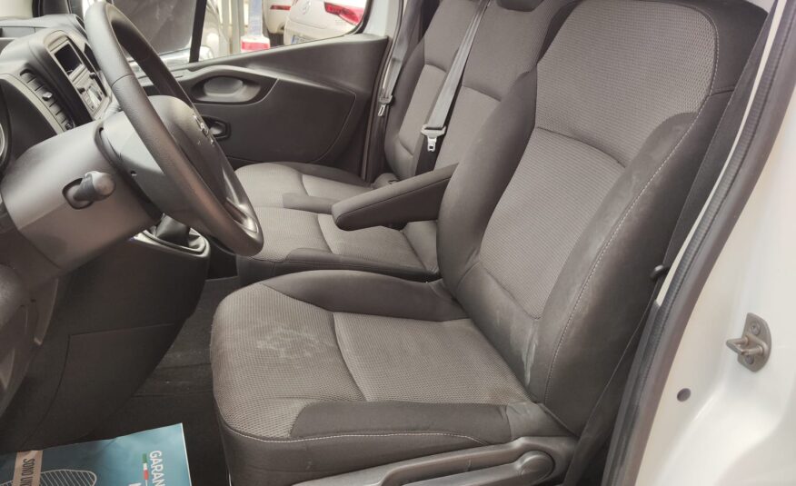 Nissan NV300 27 2.0 dCi 120CV PC-TN Van IVA 2022