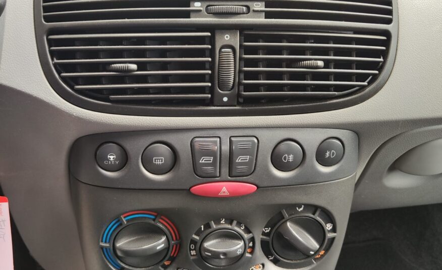 Fiat Punto 1.2 80CV cat 5p HLX 2001