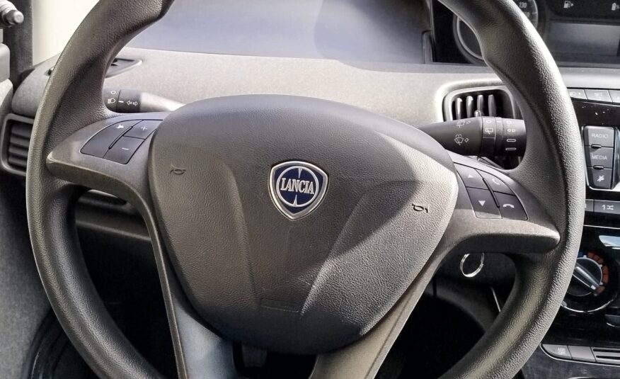 Lancia Ypsilon 1.0 FireFly 5 p. S&S Hybrid Ecochic A. Ferretti 69 CV NEO 2022 IVA