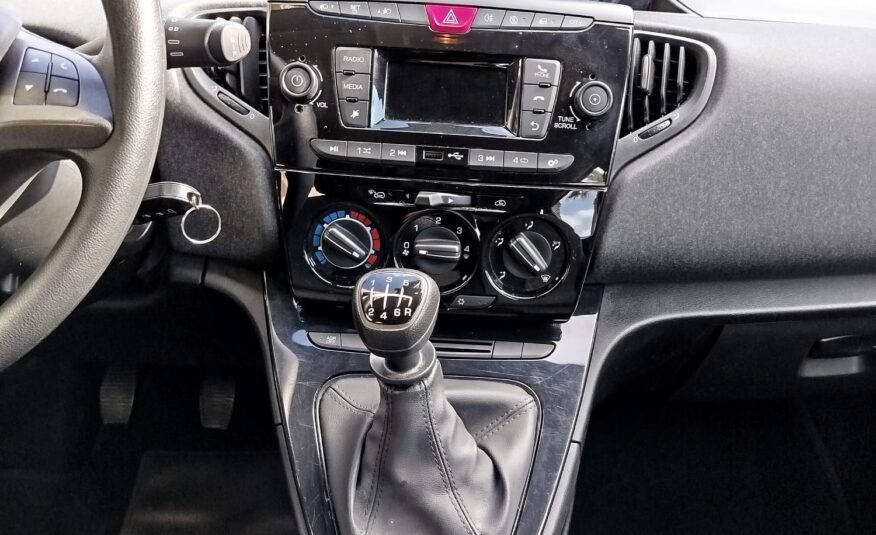 Lancia Ypsilon 1.0 FireFly 5 p. S&S Hybrid Ecochic A. Ferretti 69 CV NEO 2022 IVA