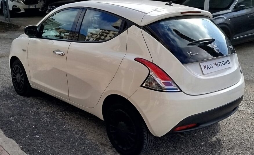 Lancia Ypsilon 1.0 FireFly 5 p. S&S Hybrid Ecochic A. Ferretti 69 CV NEO 2022 IVA