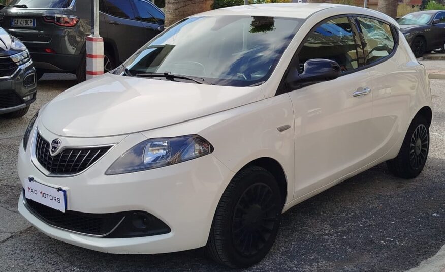Lancia Ypsilon 1.0 FireFly 5 p. S&S Hybrid Ecochic A. Ferretti 69 CV NEO 2022 IVA