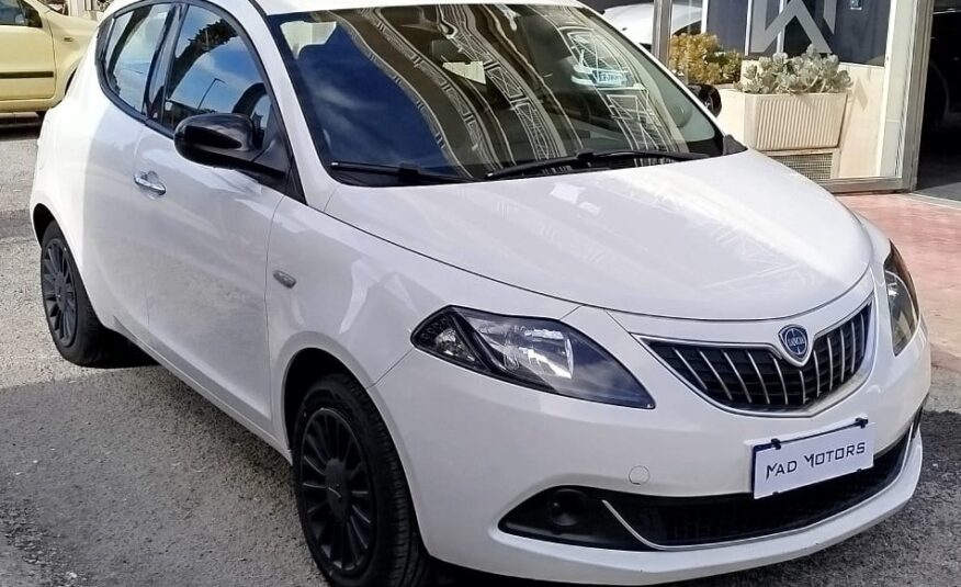 Lancia Ypsilon 1.0 FireFly 5 p. S&S Hybrid Ecochic A. Ferretti 69 CV NEO 2022 IVA