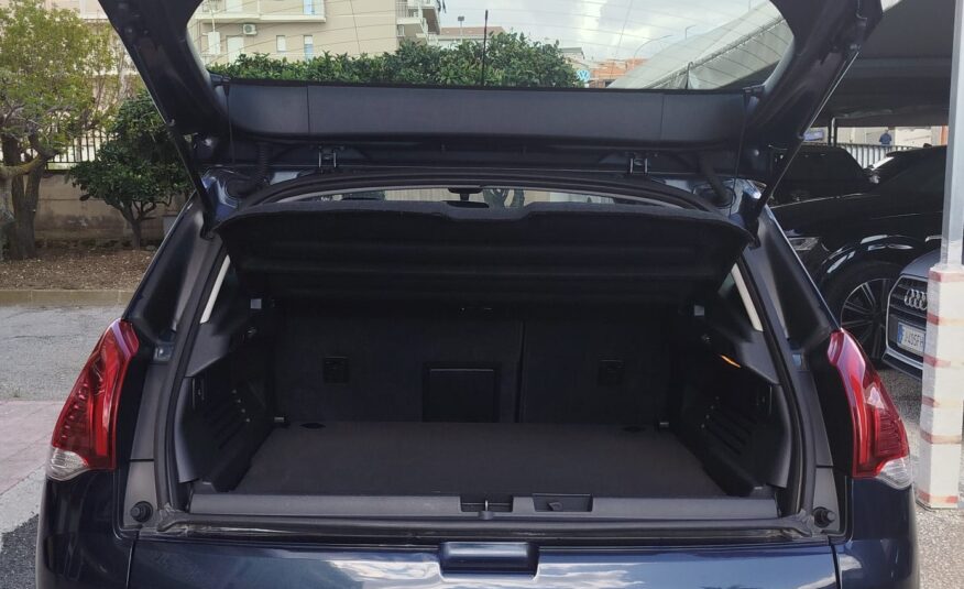 Peugeot 3008 1.6 HDi 115CV Business NEO 2014