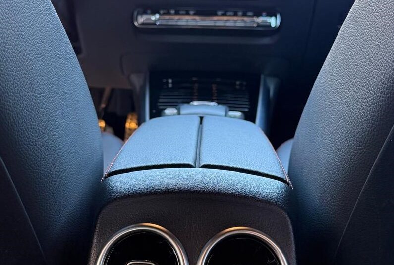 Mercedes-benz GLA 200 D AMG Premium 2023