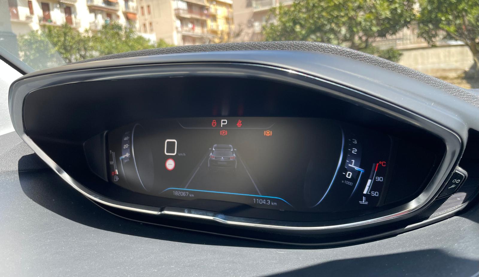 Peugeot 3008 BlueHDi 130 EAT8 ALLURE