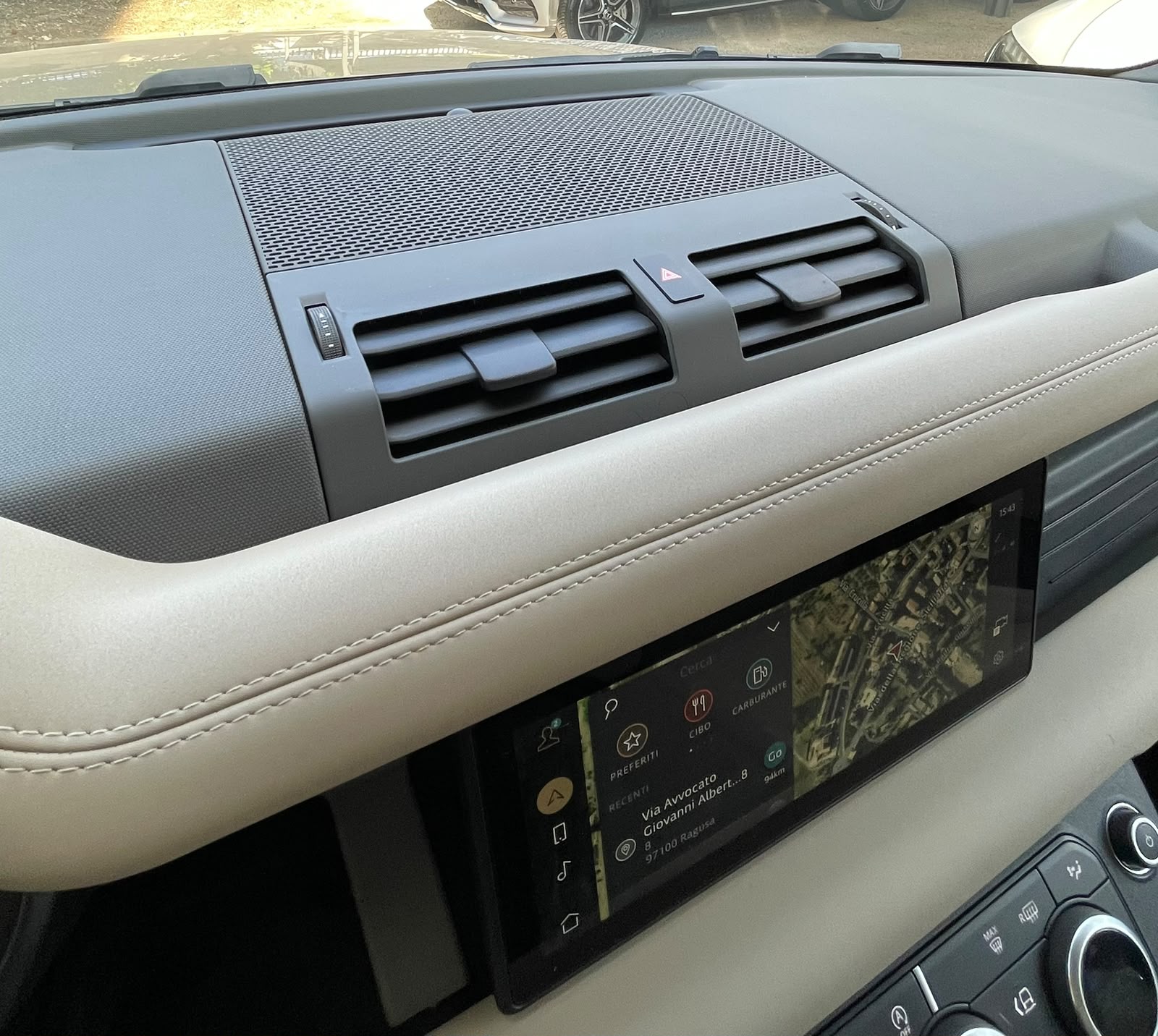 Land Rover Defender 110 3.0D 200 CV AWD SE 2023