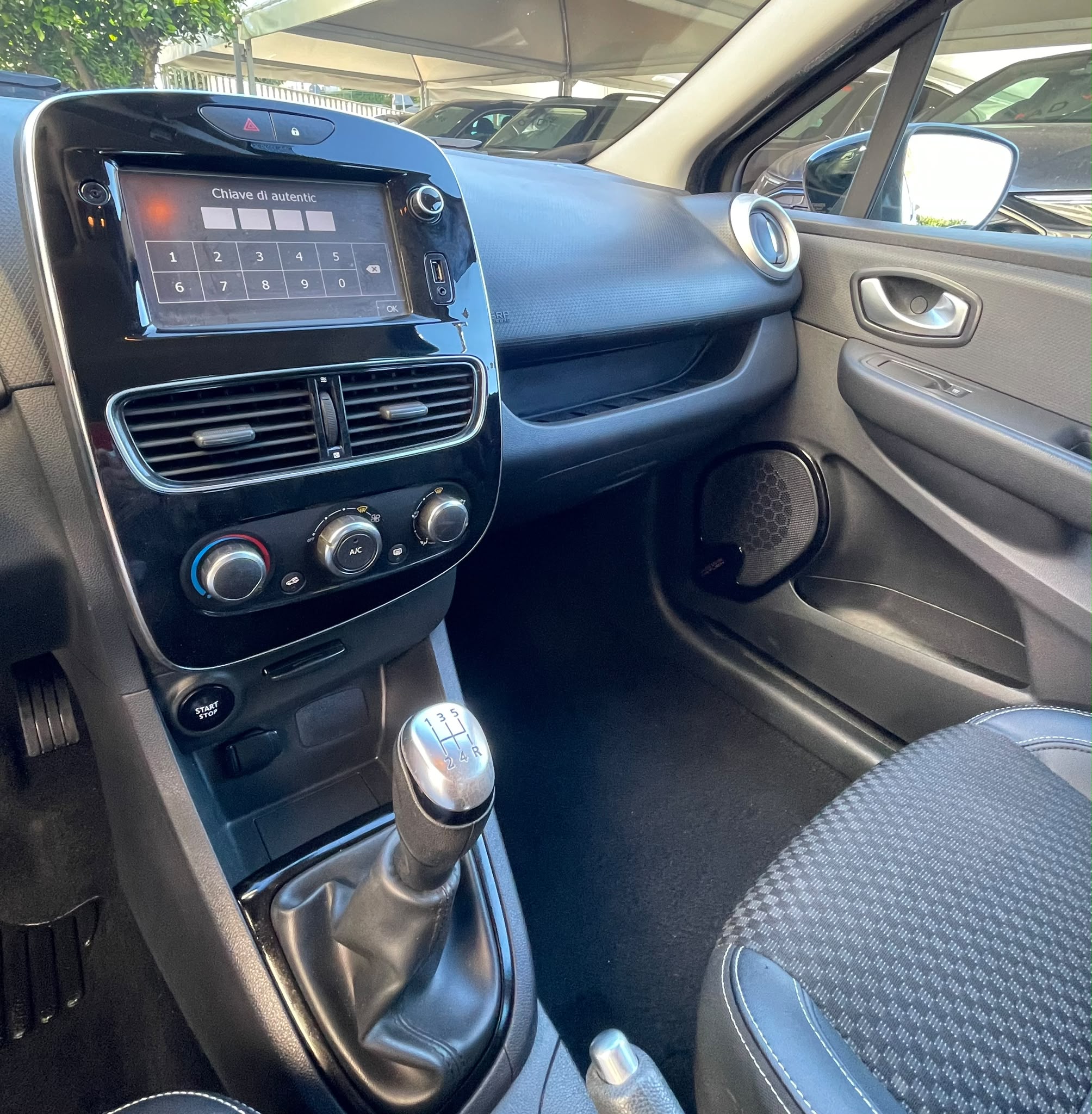 Renault Clio 1.5 dCi 90 CV 5p Duel